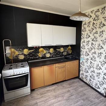 Продается 1-комнатная квартира, 37,3 м²