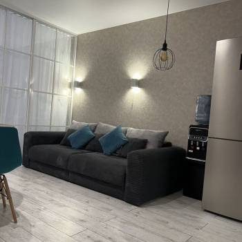Продается 1-комнатная квартира, 46 м²