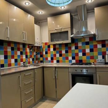 Сдается Многокомнатная квартира, 60 м²