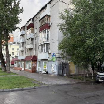 Сдается Многокомнатная квартира, 60 м²