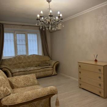 Сдается Многокомнатная квартира, 60 м²