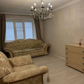 Сдается Многокомнатная квартира, 60 м²