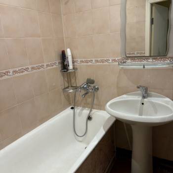 Сдается Многокомнатная квартира, 60 м²