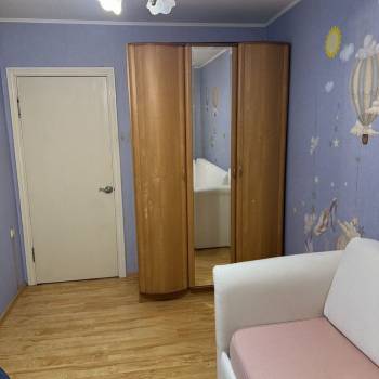 Сдается Многокомнатная квартира, 60 м²