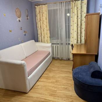 Сдается Многокомнатная квартира, 60 м²