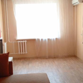 Продается 1-комнатная квартира, 38 м²