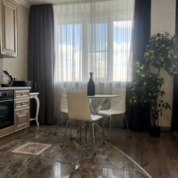 Продается 1-комнатная квартира, 36 м²