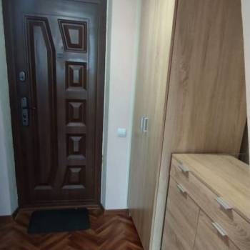 Продается 1-комнатная квартира, 35 м²