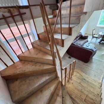 Продается 1-комнатная квартира, 126 м²
