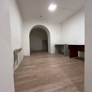 Продается Нежилое помещение, 300 м²