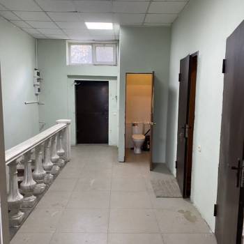 Продается Нежилое помещение, 300 м²