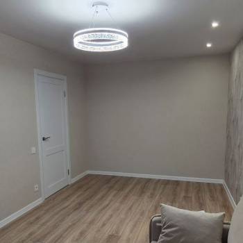 Продается 1-комнатная квартира, 32 м²