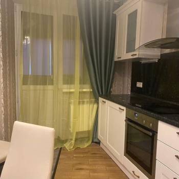 Продается 1-комнатная квартира, 51,2 м²