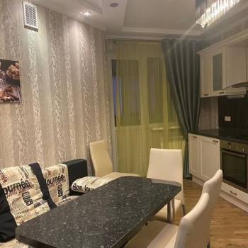 Продается 1-комнатная квартира, 51,2 м²
