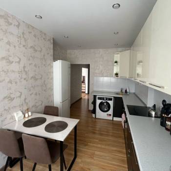 Сдается 1-комнатная квартира, 51,7 м²