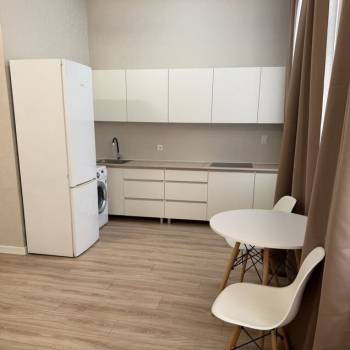 Продается 1-комнатная квартира, 32 м²