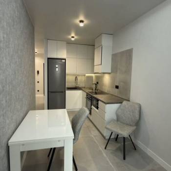 Продается 1-комнатная квартира, 40 м²