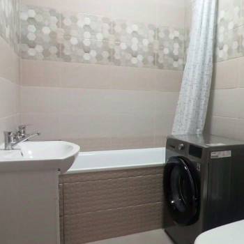 Продается 1-комнатная квартира, 42 м²
