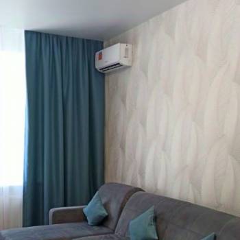 Продается 1-комнатная квартира, 42 м²