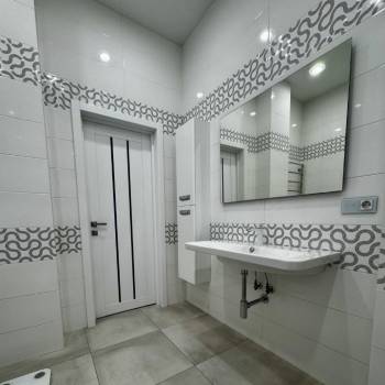 Продается 2-х комнатная квартира, 77,3 м²