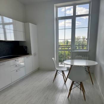 Продается 2-х комнатная квартира, 77,3 м²