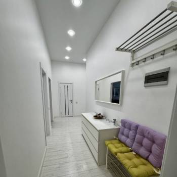Продается 2-х комнатная квартира, 77,3 м²