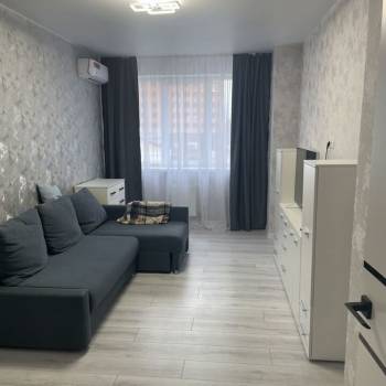 Сдается 1-комнатная квартира, 38 м²