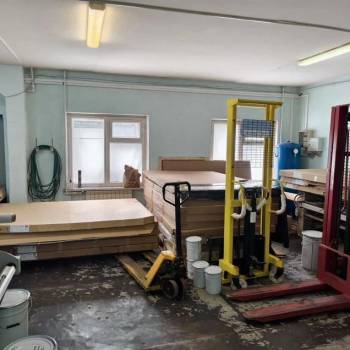 Сдается Нежилое помещение, 400 м²