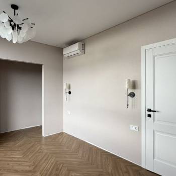 Продается Многокомнатная квартира, 80 м²
