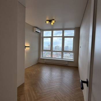 Продается Многокомнатная квартира, 80 м²