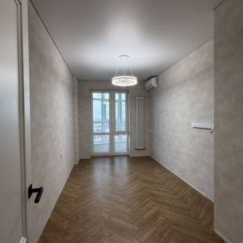 Продается Многокомнатная квартира, 80 м²