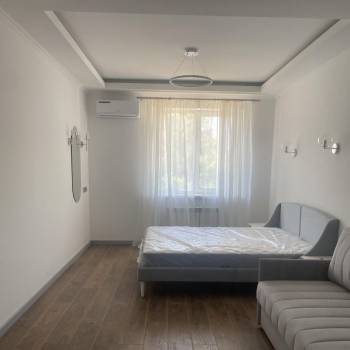 Сдается 1-комнатная квартира, 42 м²