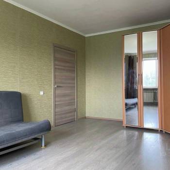 Продается 1-комнатная квартира, 40 м²