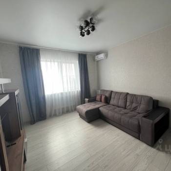 Продается 1-комнатная квартира, 37 м²