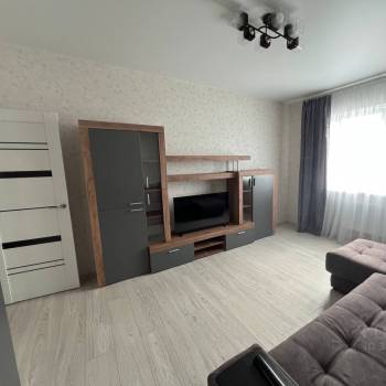 Продается 1-комнатная квартира, 37 м²