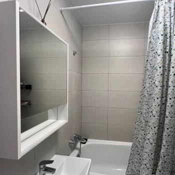 Продается 1-комнатная квартира, 37 м²