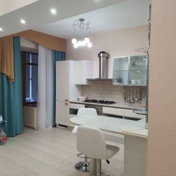 Сдается 2-х комнатная квартира, 100 м²