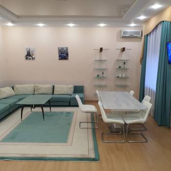 Сдается 2-х комнатная квартира, 100 м²