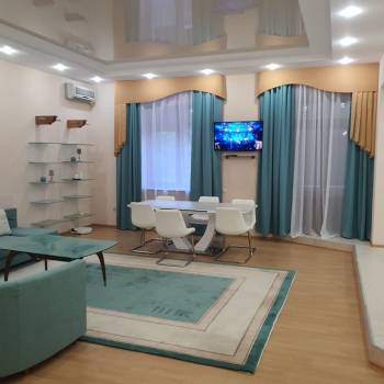 Сдается 2-х комнатная квартира, 100 м²