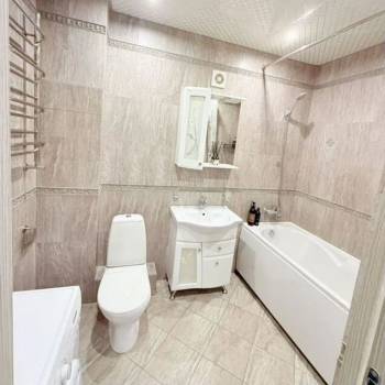 Продается 1-комнатная квартира, 43,7 м²