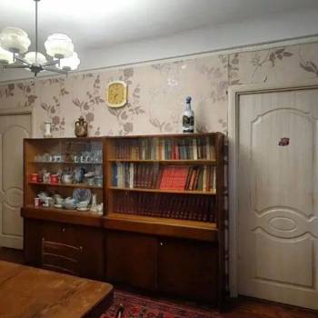Продается Многокомнатная квартира, 58,3 м²