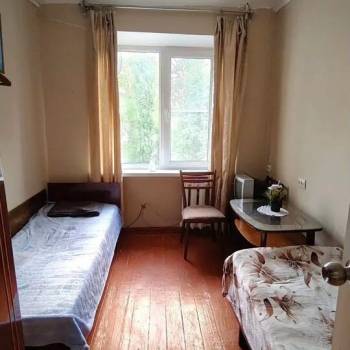 Продается Многокомнатная квартира, 58,3 м²