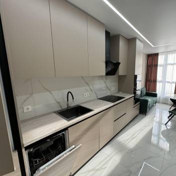 Продается 1-комнатная квартира, 42 м²