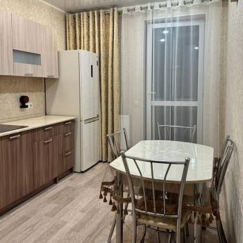 Сдается 1-комнатная квартира, 38 м²