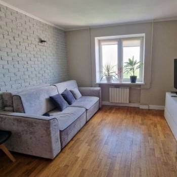 Продается Многокомнатная квартира, 100 м²