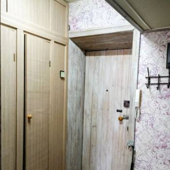 Продается 1-комнатная квартира, 37 м²