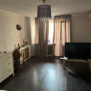 Сдается 1-комнатная квартира, 49 м²