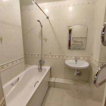Продается 1-комнатная квартира, 52,9 м²