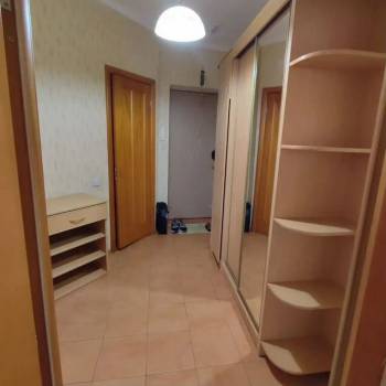 Продается 1-комнатная квартира, 52,9 м²