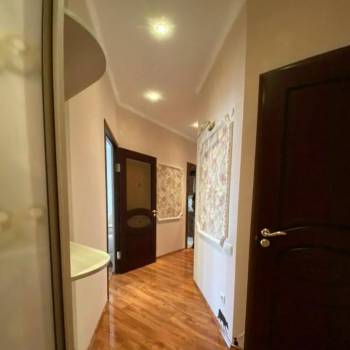 Продается 2-х комнатная квартира, 82 м²
